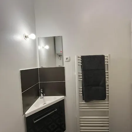 Le 136 B Apartment *